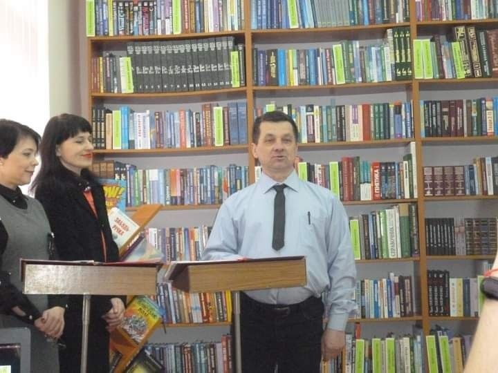 Олександр Бережний на презентації власної книги 2017 рік