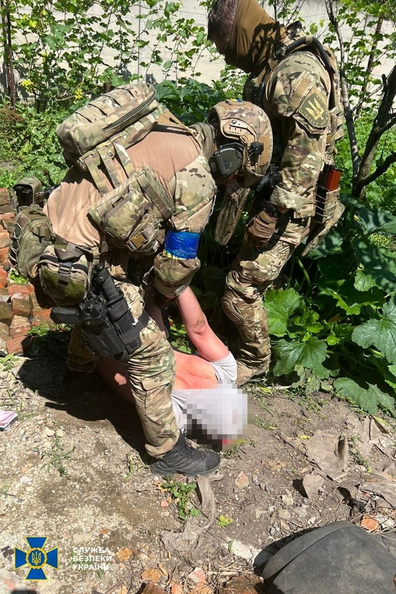 СБУ затримала осіб, які «видавали» українські паспорти російським диверсантам