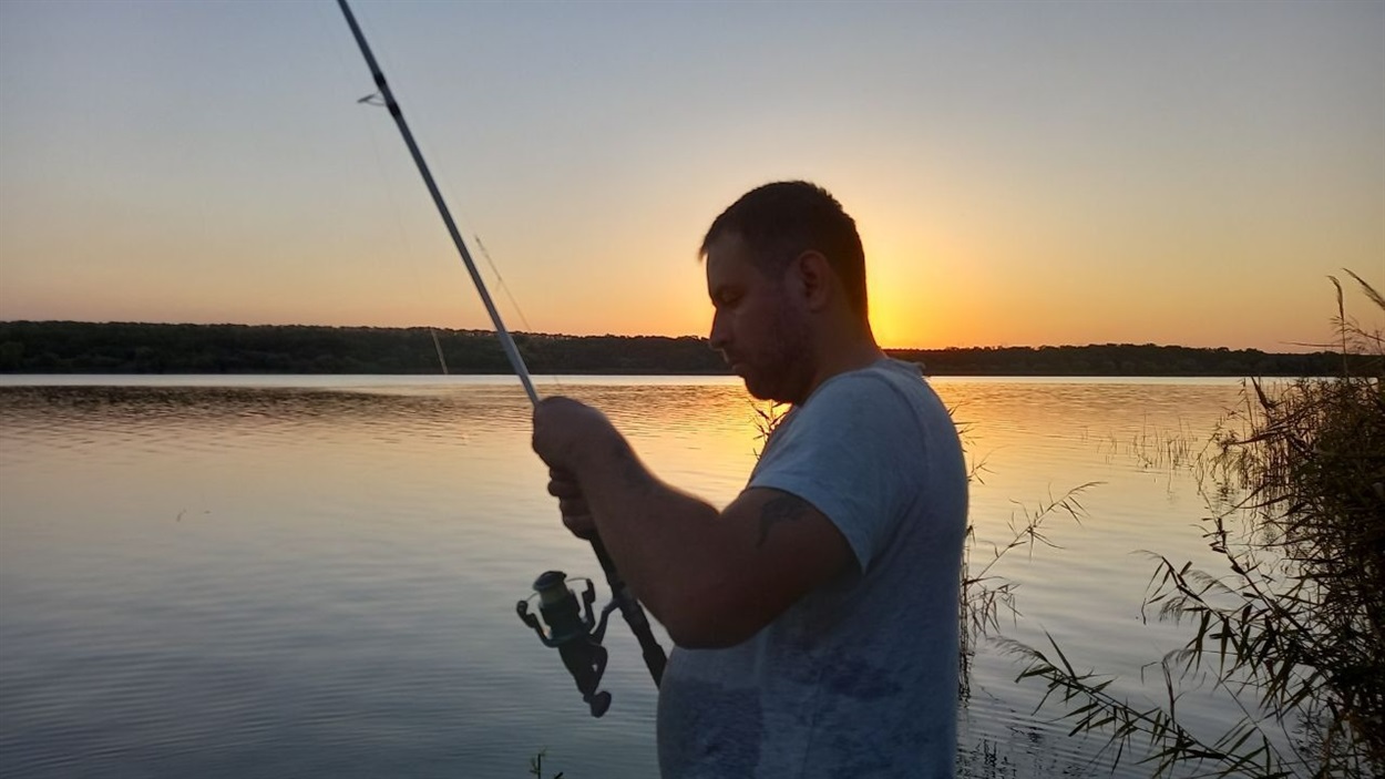 Вечірня риболовля на Інгульці