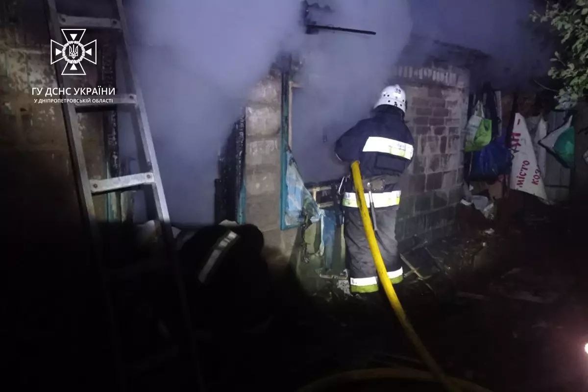 Пожежа всередині одноповерхового житлового будинку у Жовтих Водах