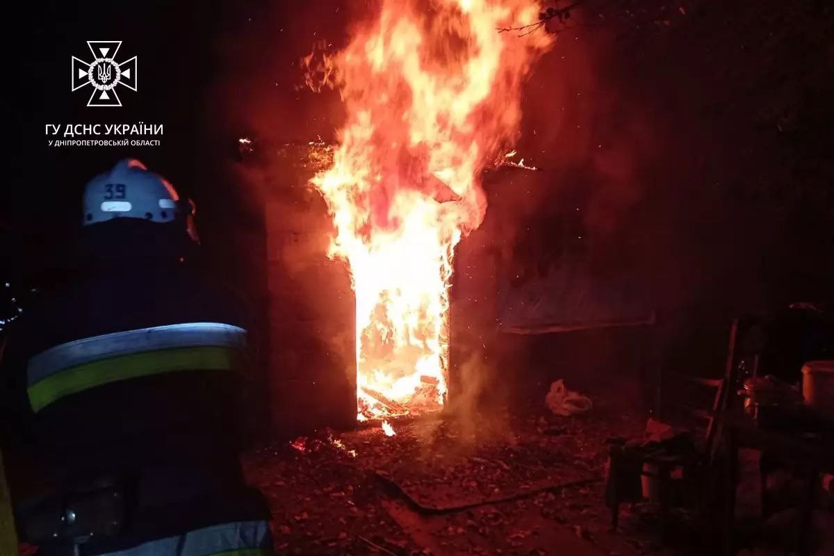 Пожежа всередині одноповерхового житлового будинку у Жовтих Водах