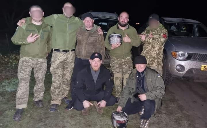 Жовтоводські волонтери доставили необхідні речі на фронт
