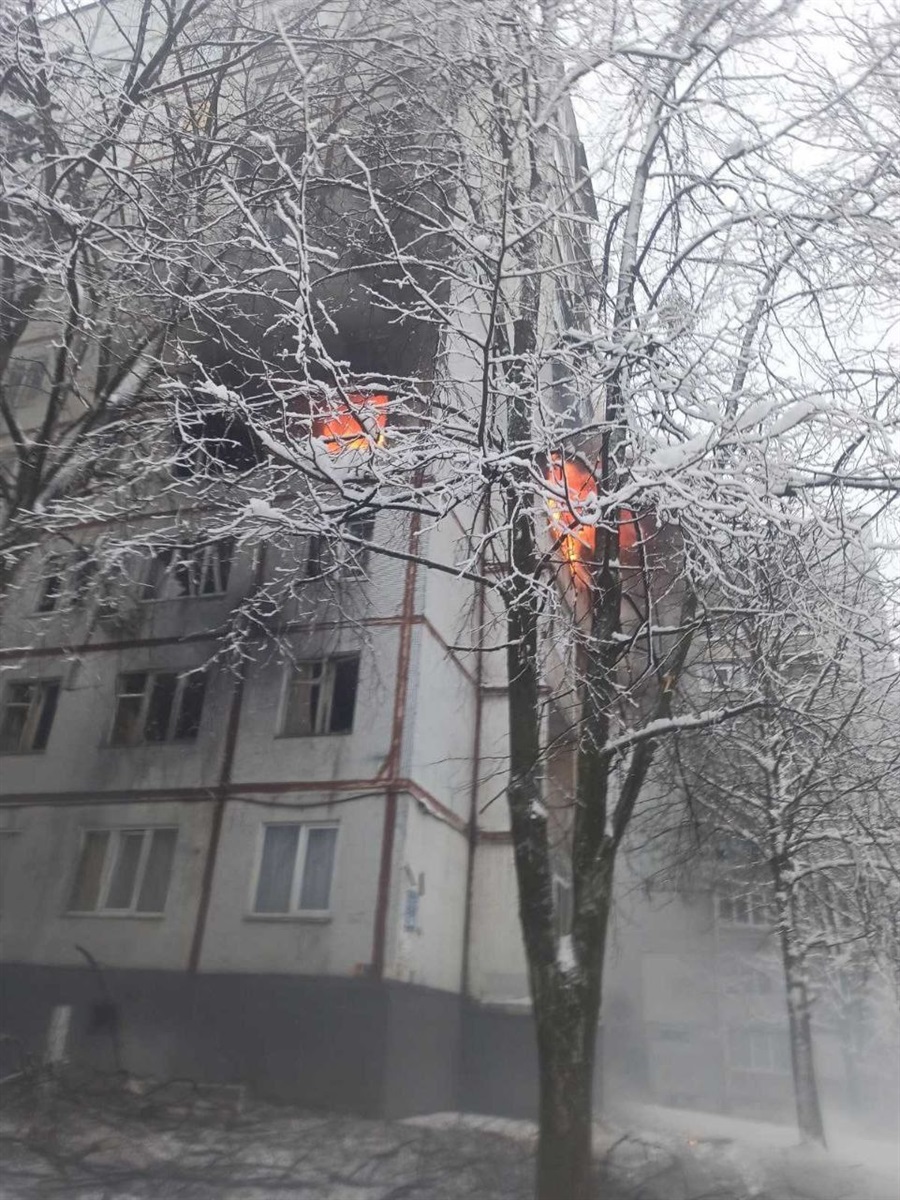 Будинок, де знаходиться квартира Дениса 