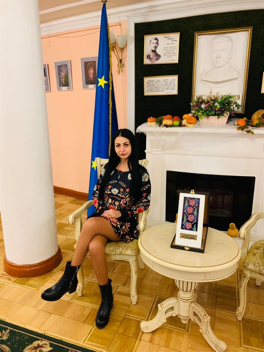 Анна Усова 