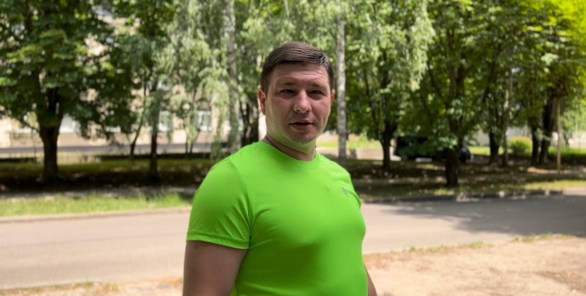 Олександр, 31 роки, переселенець