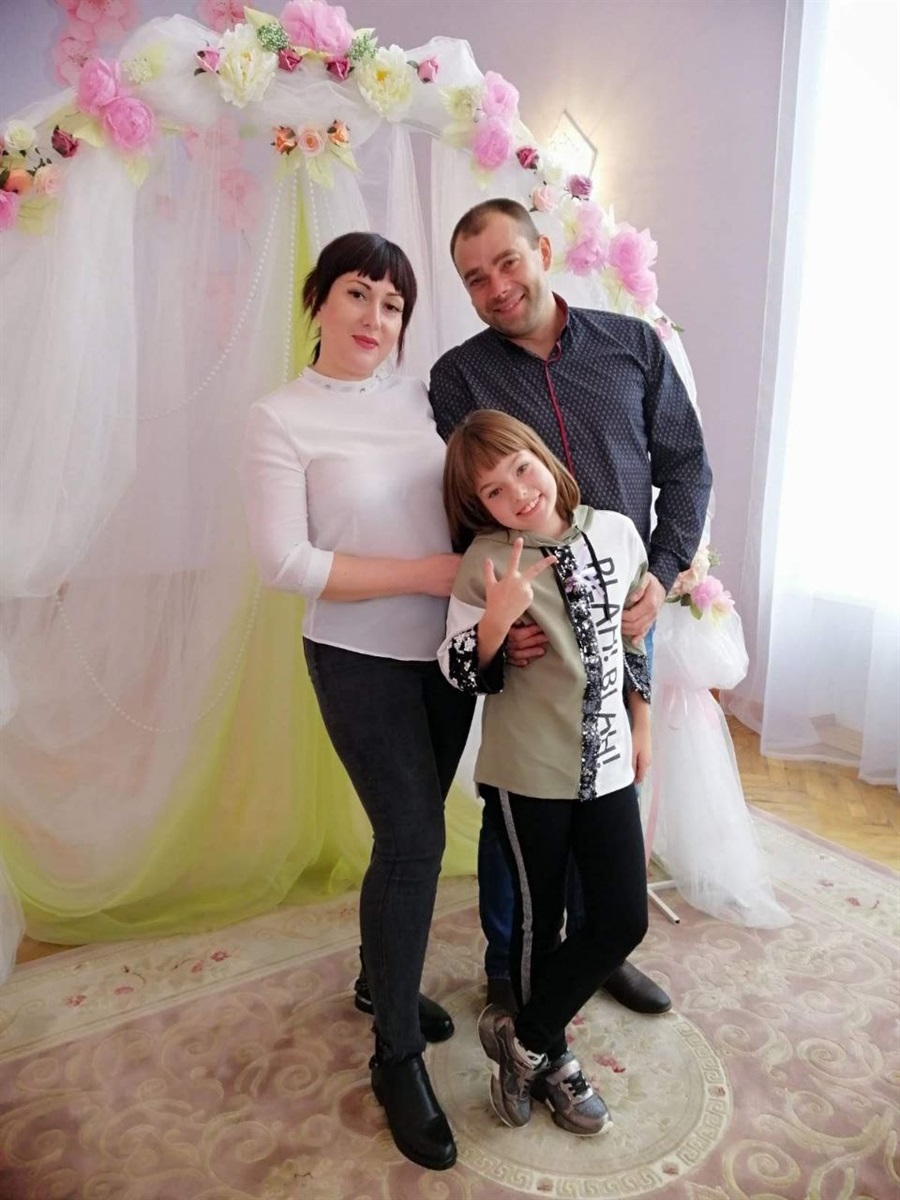 Катерина та Олександр Швецови разом із донькою