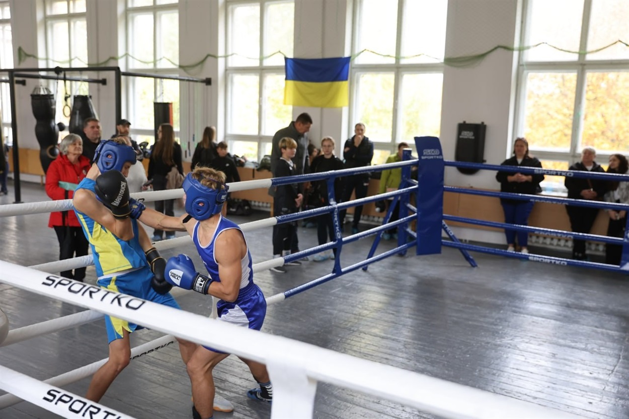 Змагання в новому залі