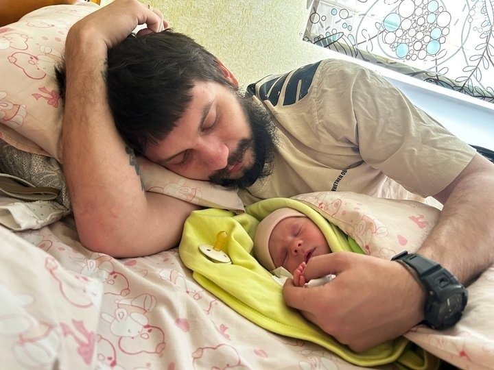 Владислав разом із донькою